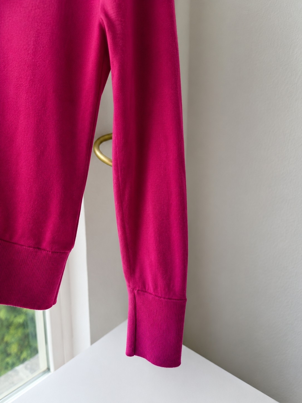 Ralph Lauren Fuchsia V-Neck Lightweight Sweater - Picture 4 of 5